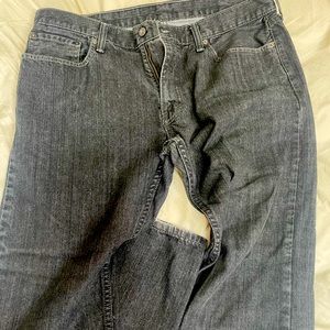 Levi’s black 514 jeans.